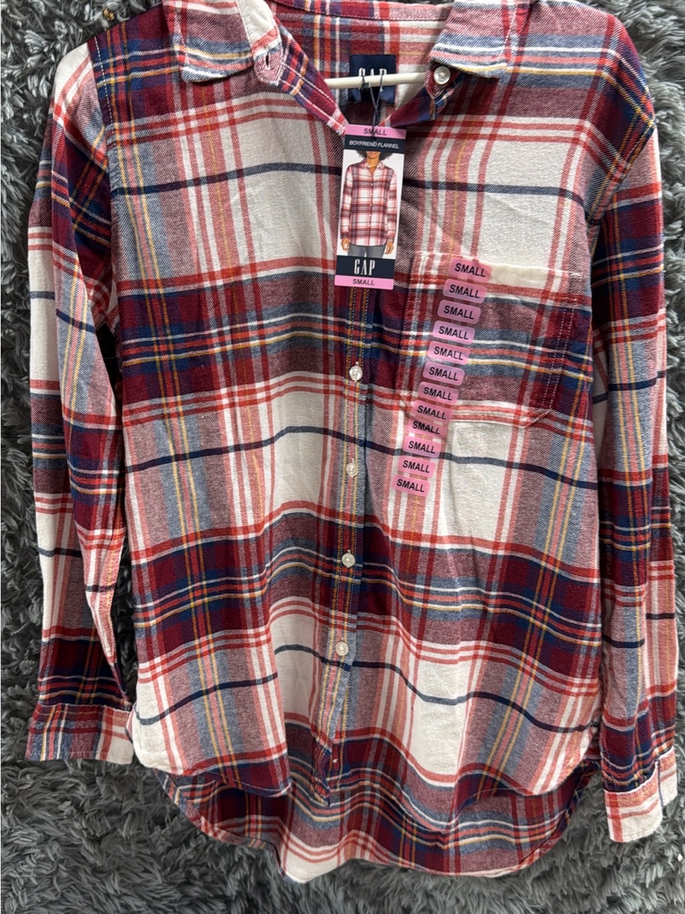 GAP Red, Navy and Cream Plaid Button-Down Flannel Shirt size Small